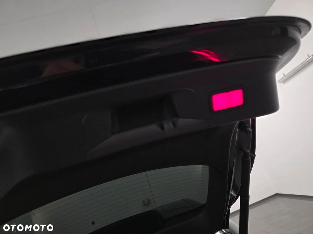 Mercedes-Benz GLC 300 d 4Matic 9G-TRONIC AMG Line Plus - 40