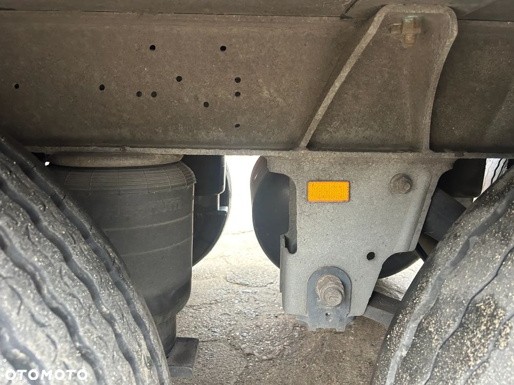 Schmitz Cargobull CARRIER VECTOR 1550 / WINDA z UDT / GRUBA ŚCIANA 7 CM / 4 ZAMKNIĘCIA / OŚ PODNOSZONA / BARDZO ŁADNE OPONY / AGREGAT TYLKO 2952 MOTOGODZIN !! - 23