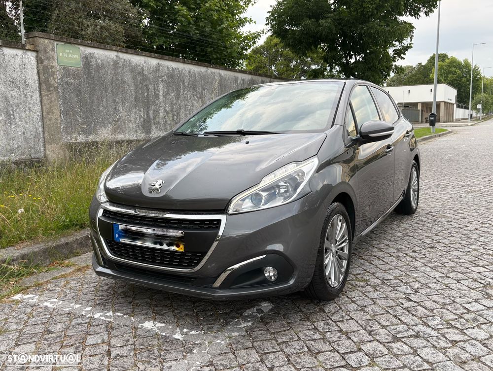 Peugeot 208 1.2 PureTech Signature - 6
