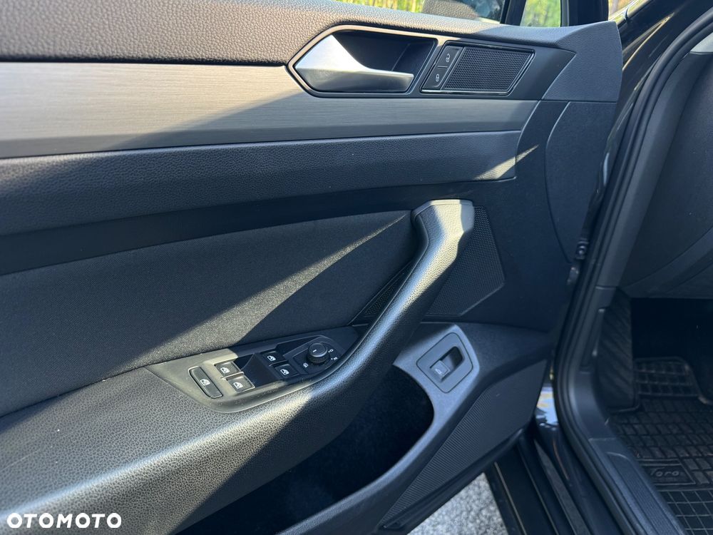 Volkswagen Passat 1.5 TSI EVO Essence DSG - 19