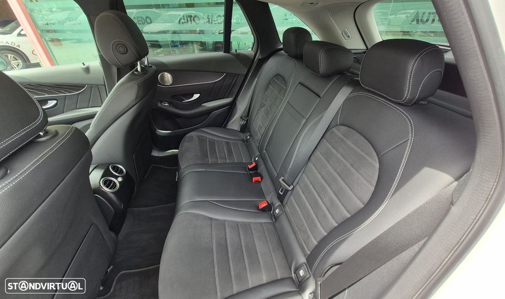 Mercedes-Benz GLC 300 de 4Matic 9G-TRONIC AMG Line Plus - 26