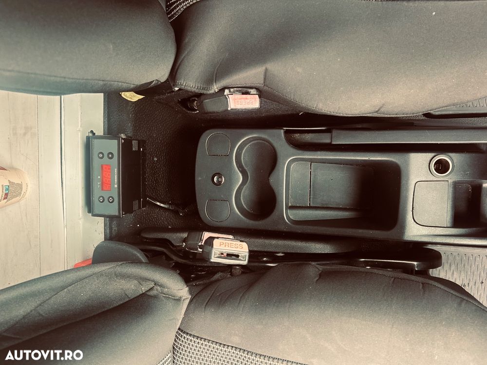 Renault Kangoo 1.5 dCi 90 Expression - 11