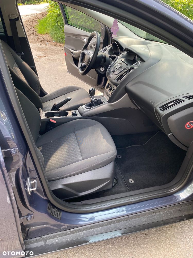 Ford Focus 1.0 EcoBoost Trend - 28