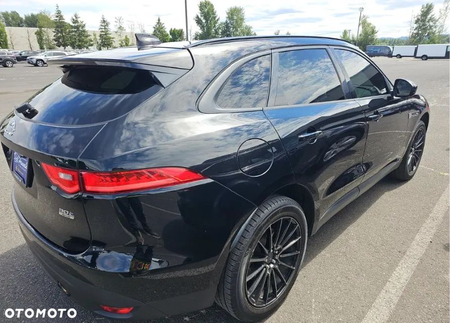 Jaguar F-Pace - 4