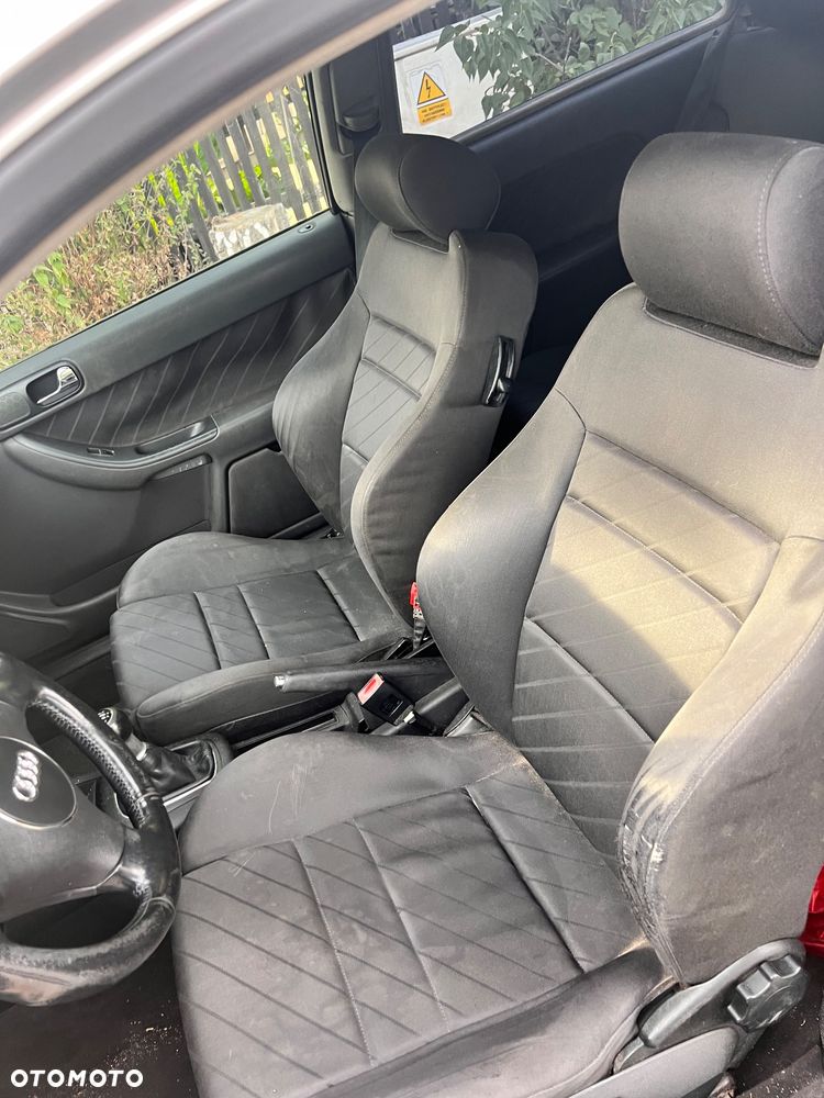 Audi A3 3-drzwiowe 1.8T Ambition - 6