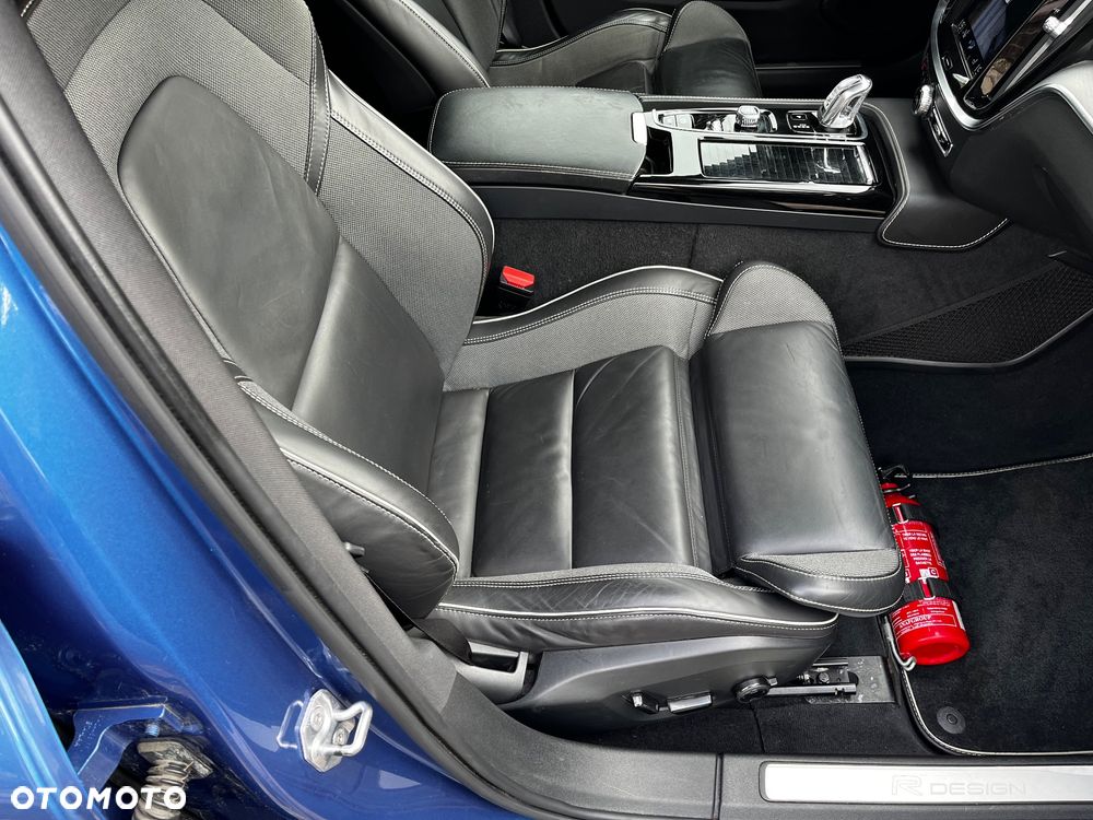 Volvo V60 T8 AWD Twin Engine Geartronic R-Design - 10