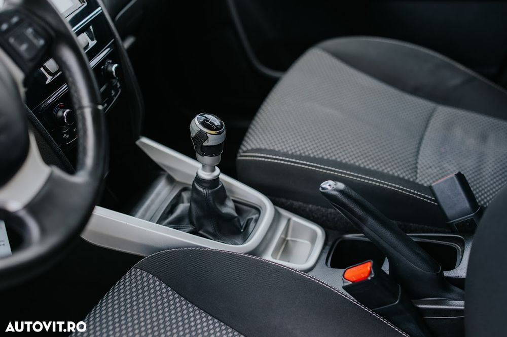 Suzuki Vitara 1.6 DDIS (4x2) Comfort - 10