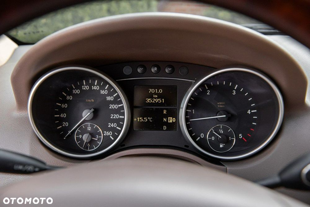 Mercedes-Benz ML 320 CDI 4Matic 7G-TRONIC - 32