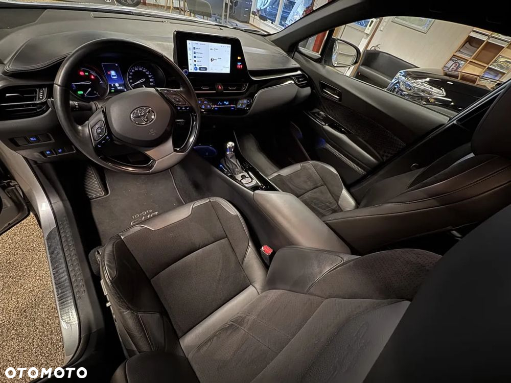 Toyota C-HR Hybrid Lounge - 18