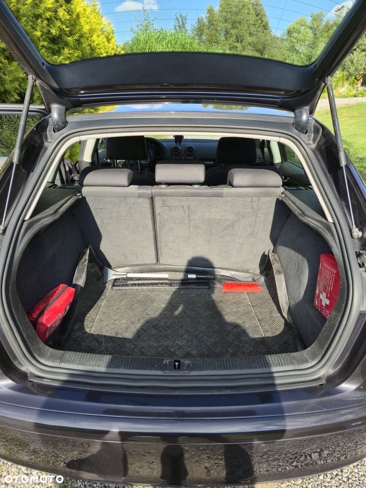Audi A3 Sportback 2.0 TDI Ambiente - 8