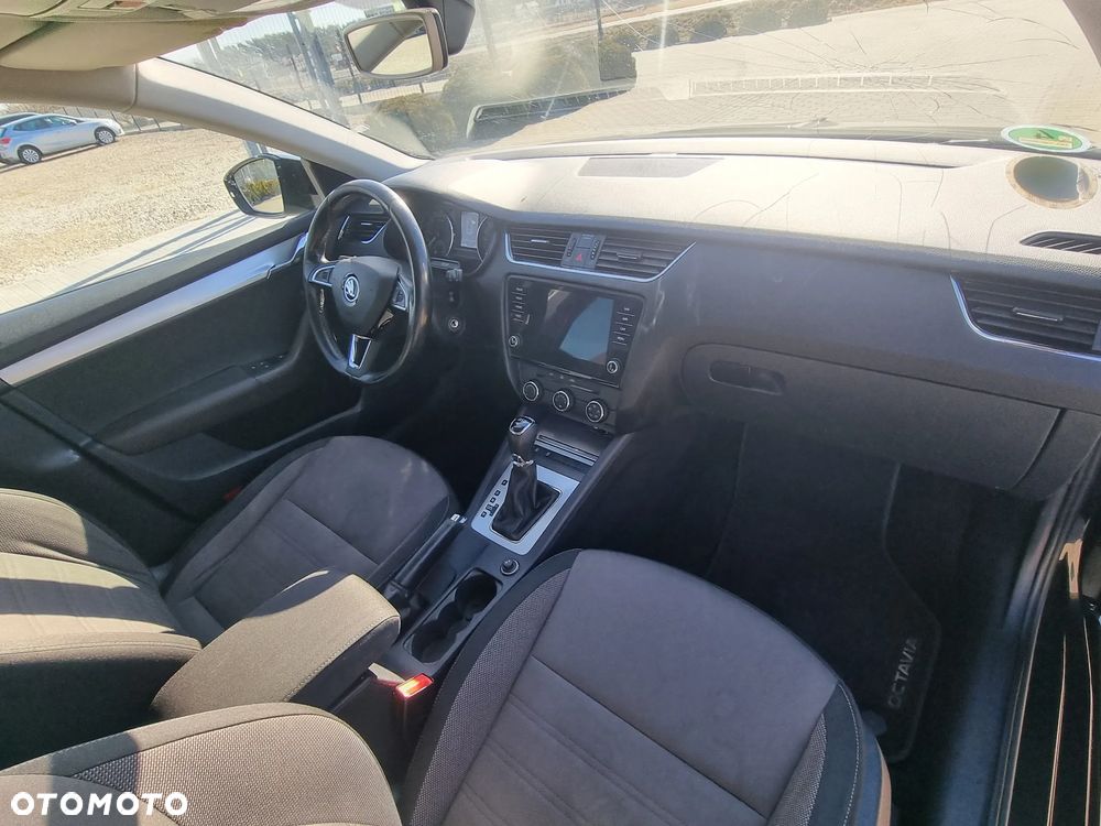 Skoda Octavia 2.0 TDI DSG Tour - 12