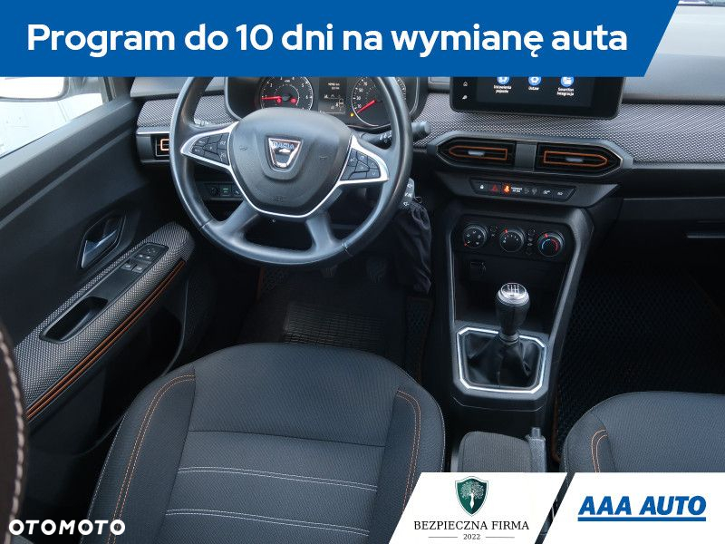 Dacia Sandero - 8