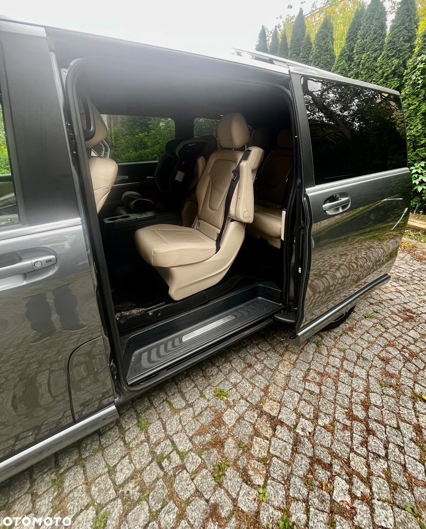 Mercedes-Benz Klasa V 300 d 4-Matic Avantgarde 9G-Tronic (d³ugi) - 12
