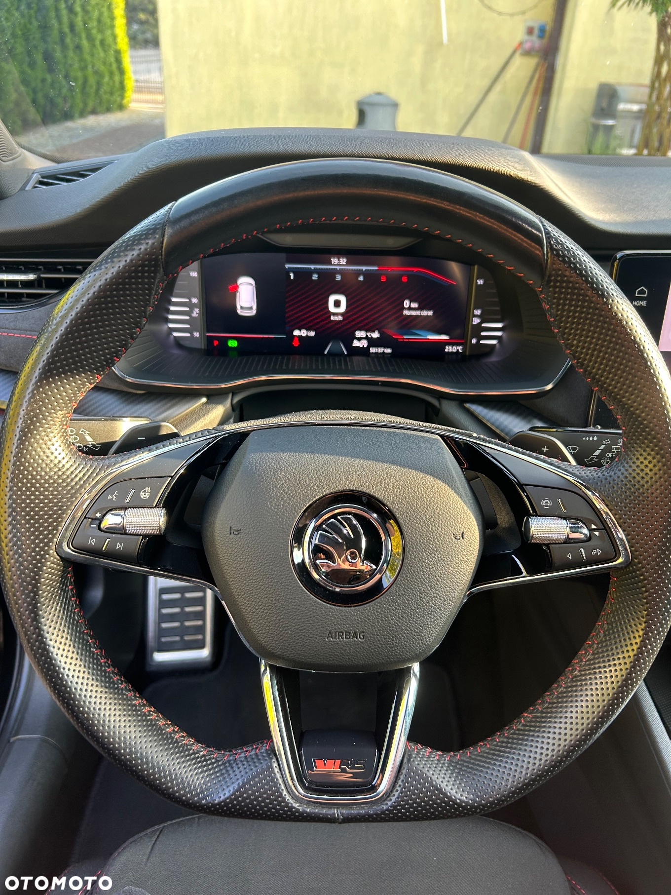Skoda Octavia 2.0 TDI DSG RS First Edition - 20