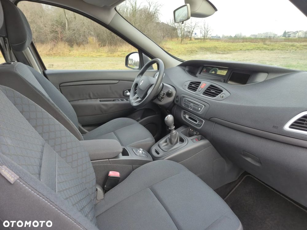 Renault Scenic 1.6 16V 110 Dynamique - 10