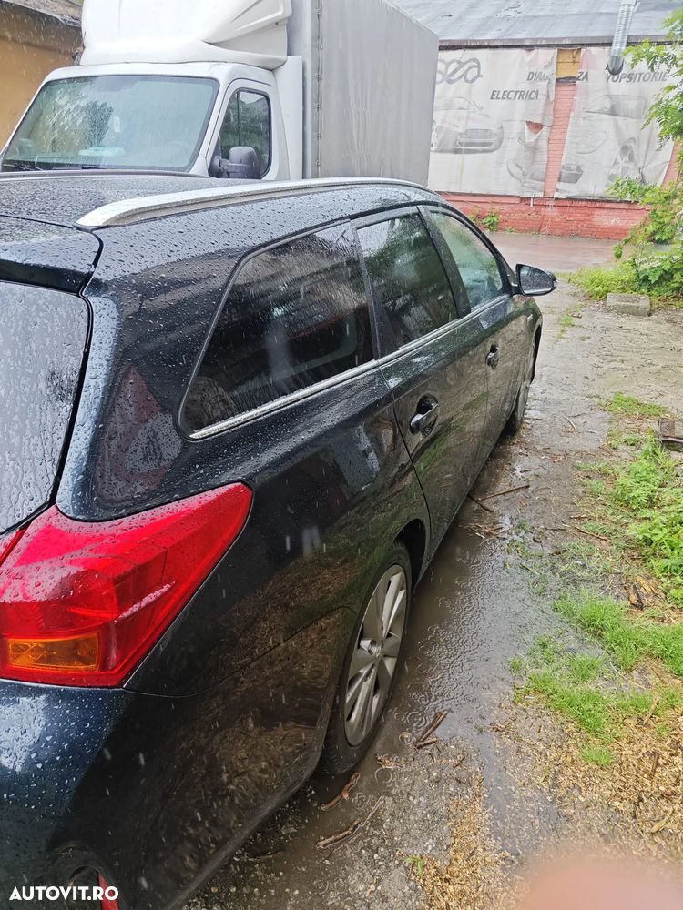 Toyota Auris - 5