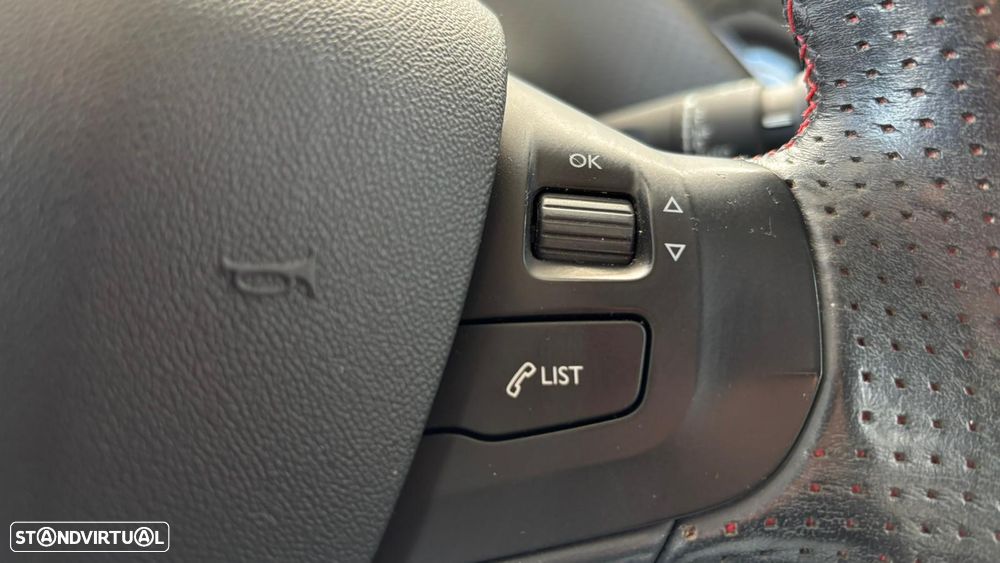 Peugeot 208 1.2 PureTech GT Line EAT6 - 8