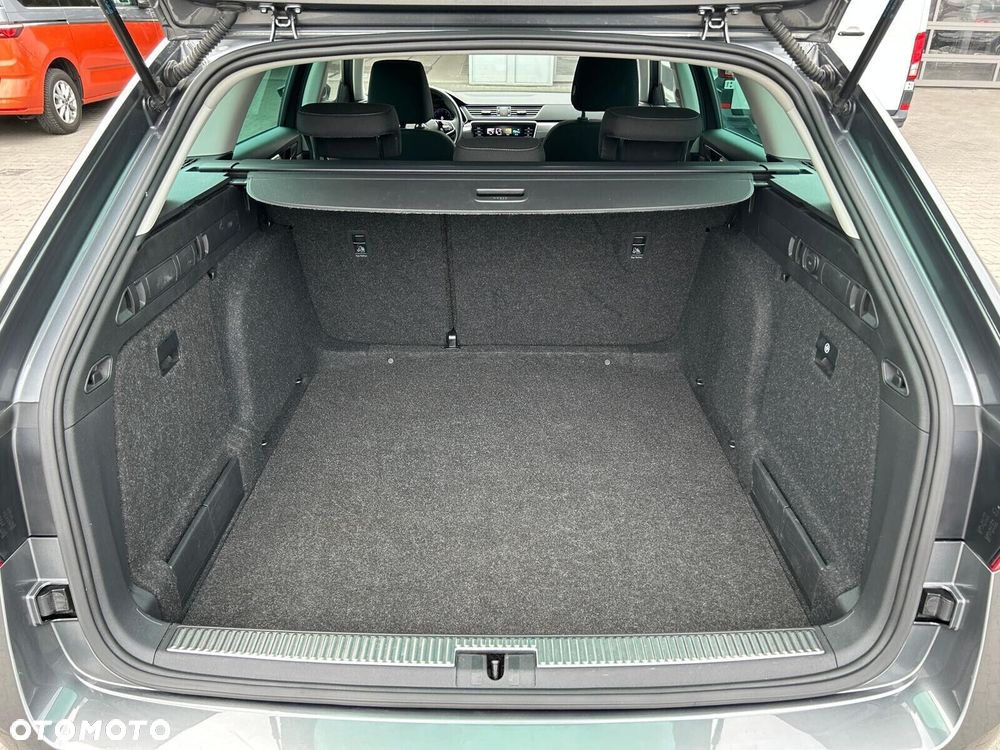 Skoda Superb 1.5 TSI Active DSG - 11