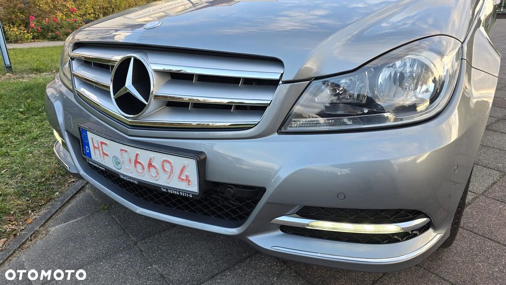 Mercedes-Benz Klasa C 180 BlueEFFICIENCY Avantgarde - 31