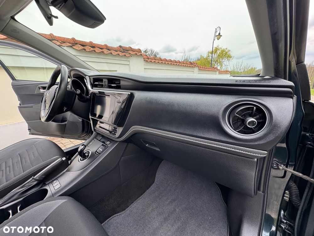 Toyota Auris - 28