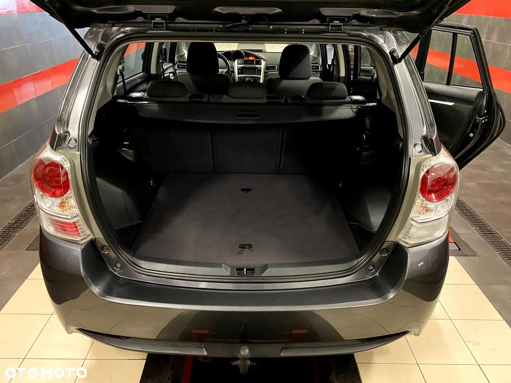 Toyota Verso 1.6 Premium EU6 - 16