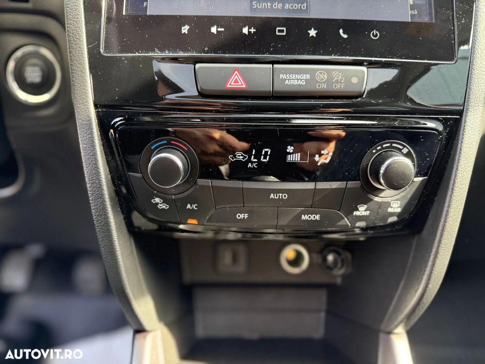 Suzuki Vitara 1.4 Boosterjet 6MT AllGrip MHEV Luxus - 14