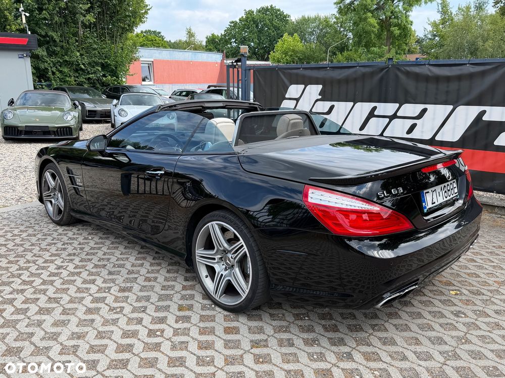 Mercedes-Benz SL 63 AMG - 9