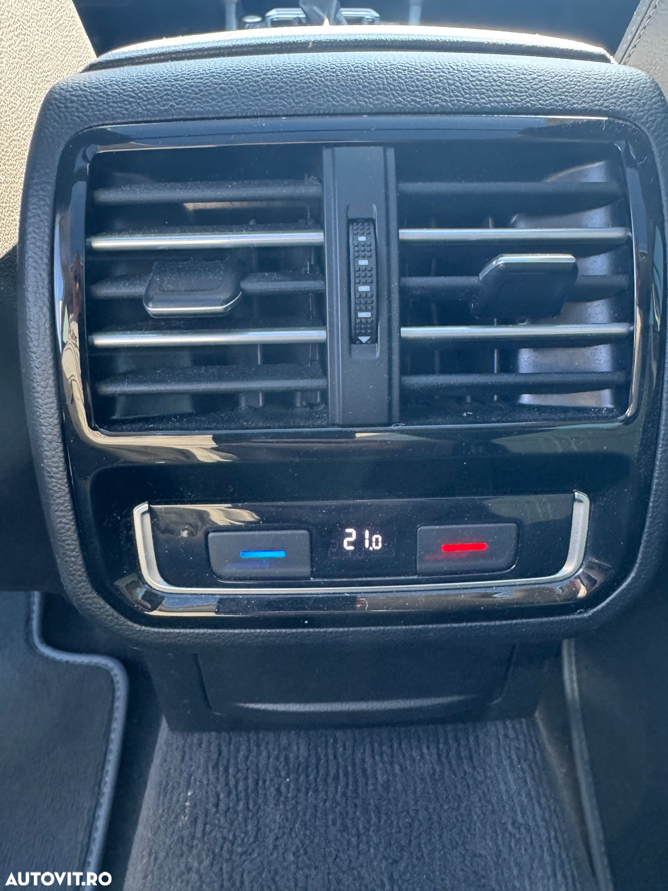 Volkswagen Passat Variant 2.0 TDI DSG Highline - 13
