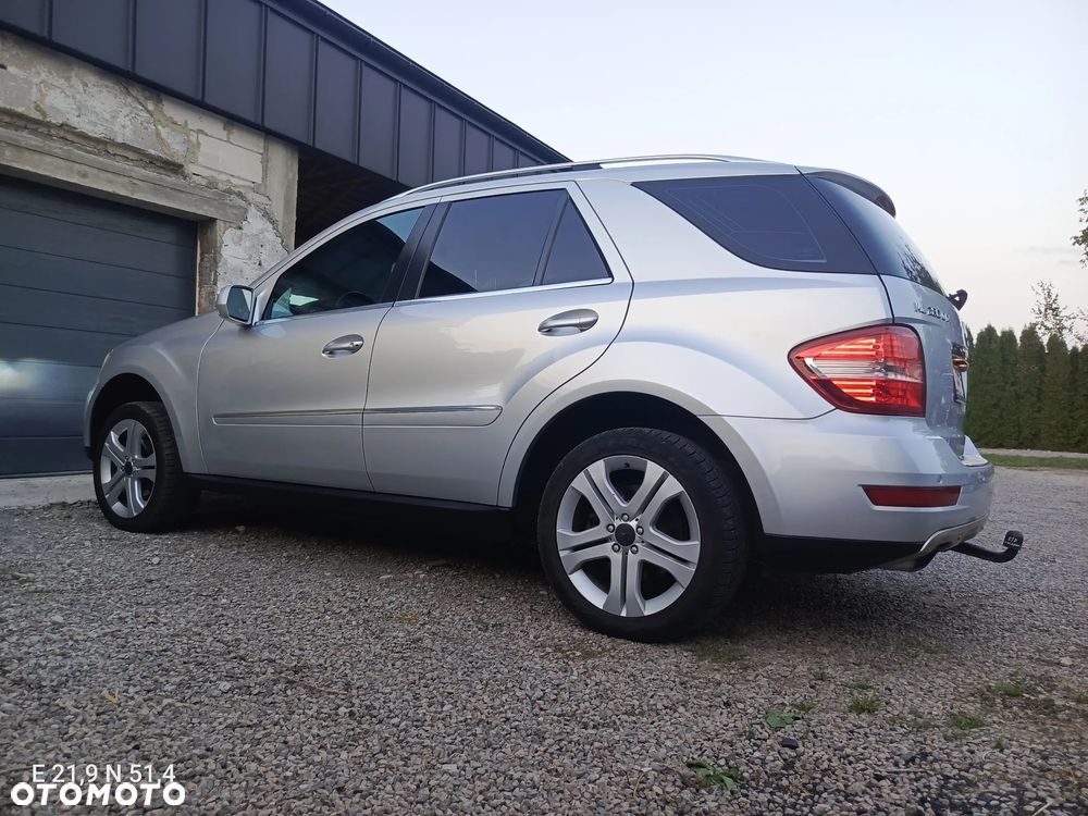 Mercedes-Benz ML 350 CDI 4Matic 7G-TRONIC DPF Grand Edition - 37
