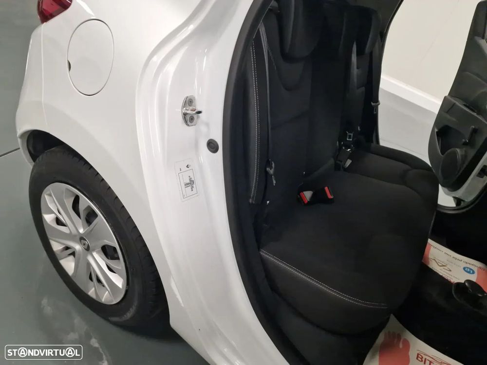 Renault Clio - 10