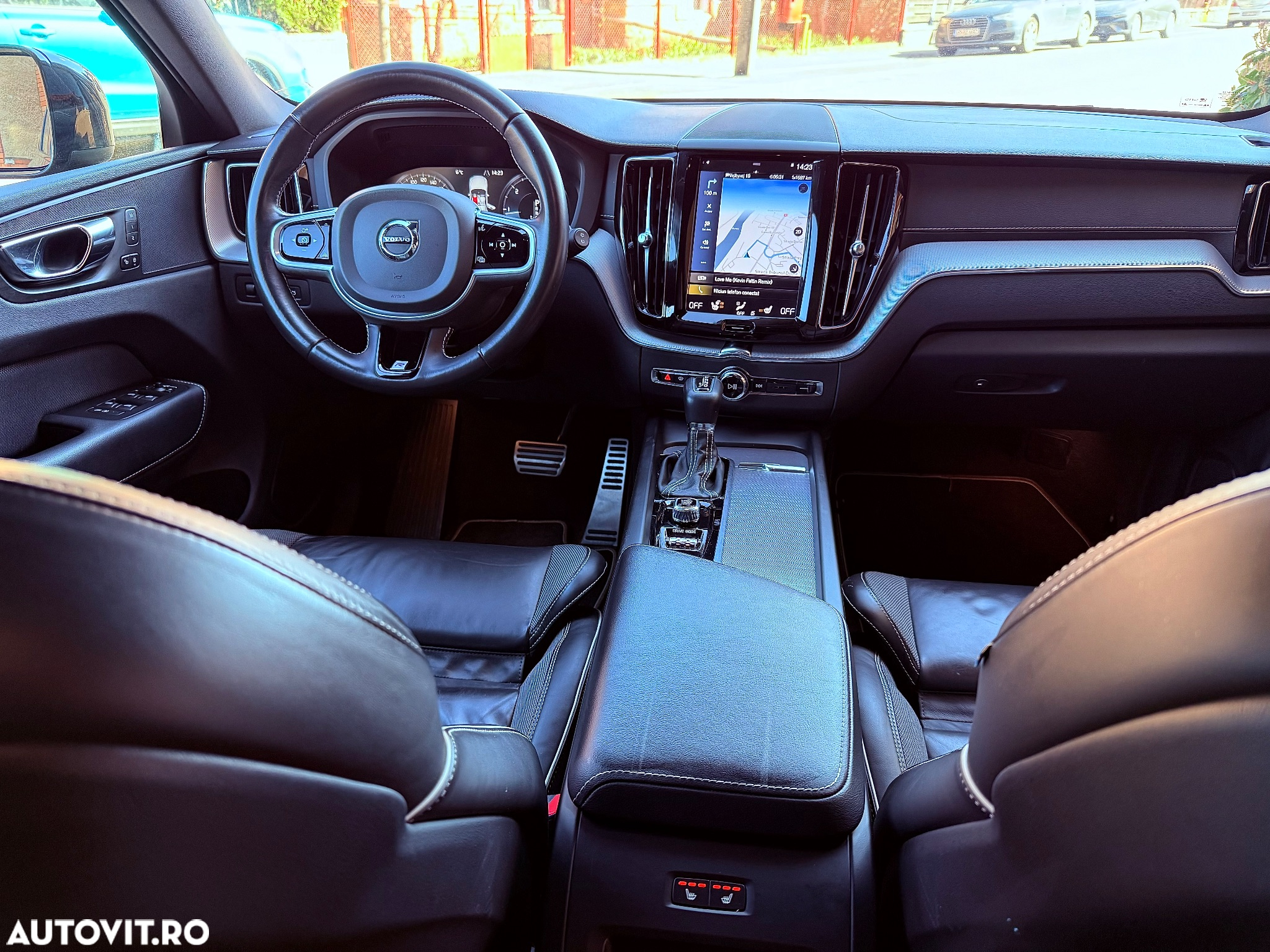 Volvo XC 60 D4 AWD R-Design - 5