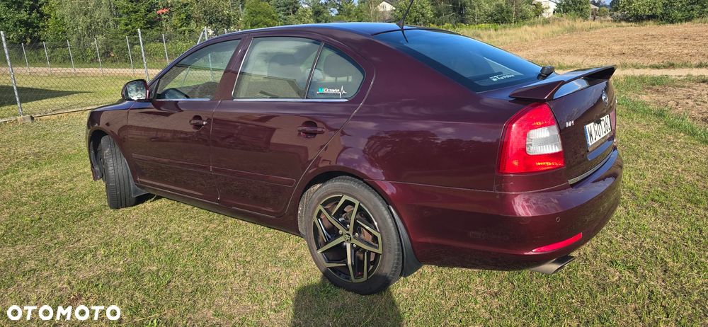 Skoda Octavia 1.6 Ambiente - 2