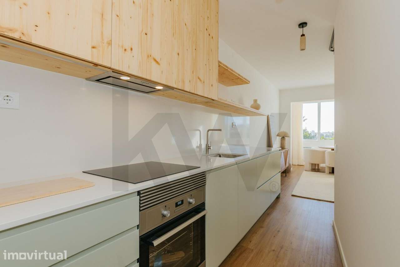 Apartamento T1 com Vista Mar e junto ao Casino do Estoril - Grande imagem: 3/16