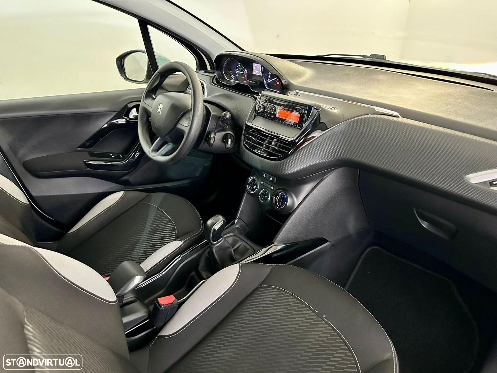 Peugeot 2008 1.2 VTi Access - 13