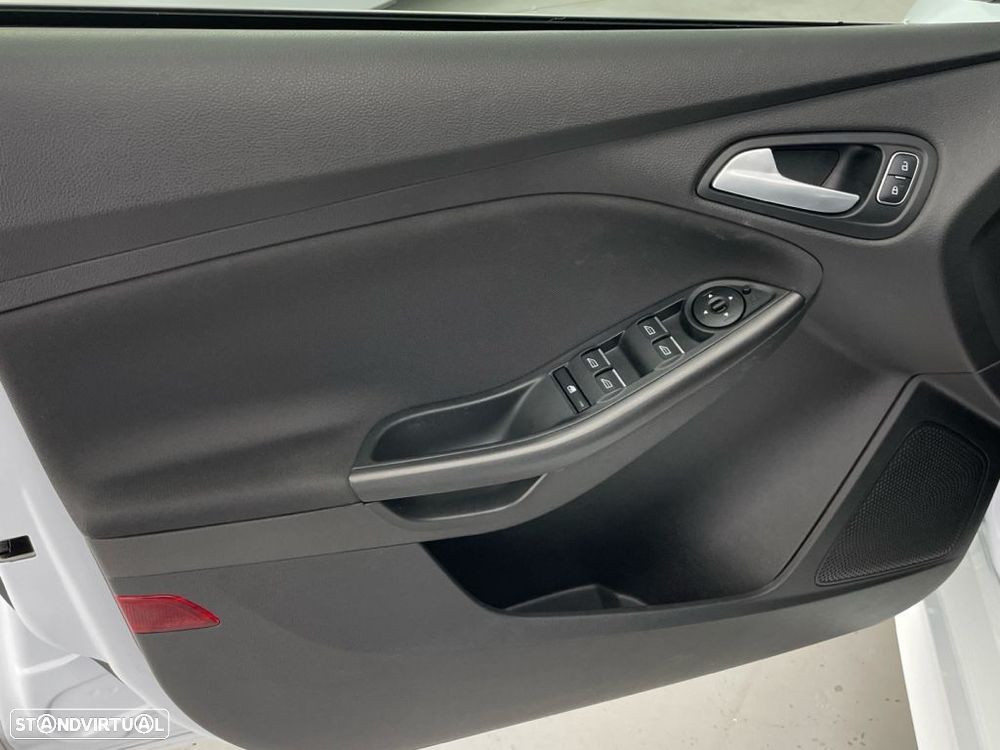 Ford Focus 1.0 EcoBoost ST-Line - 17