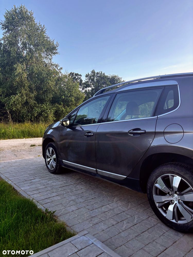 Peugeot 2008 1.6 e-HDi Allure S&S - 5