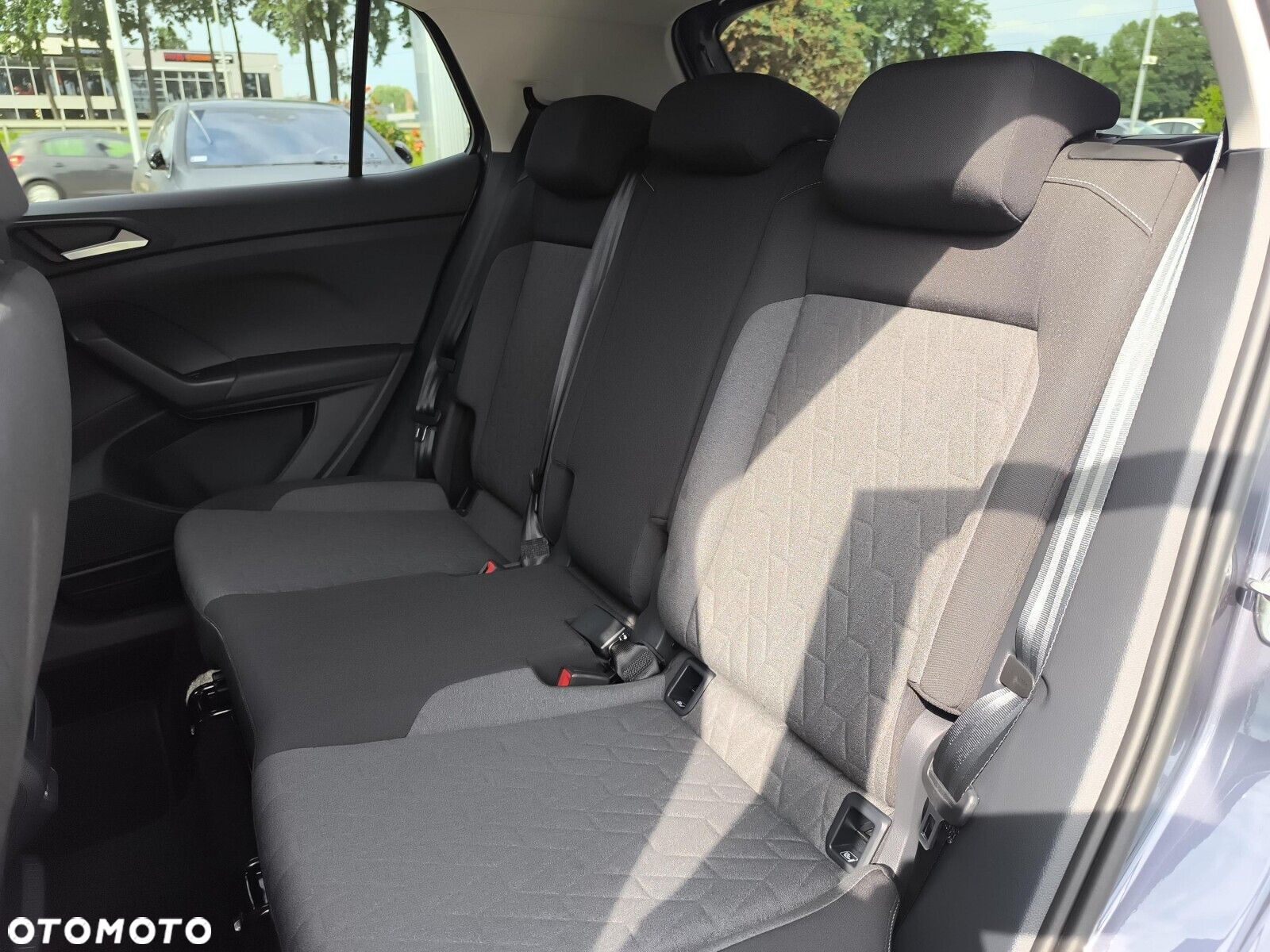 Volkswagen T-Cross - 16