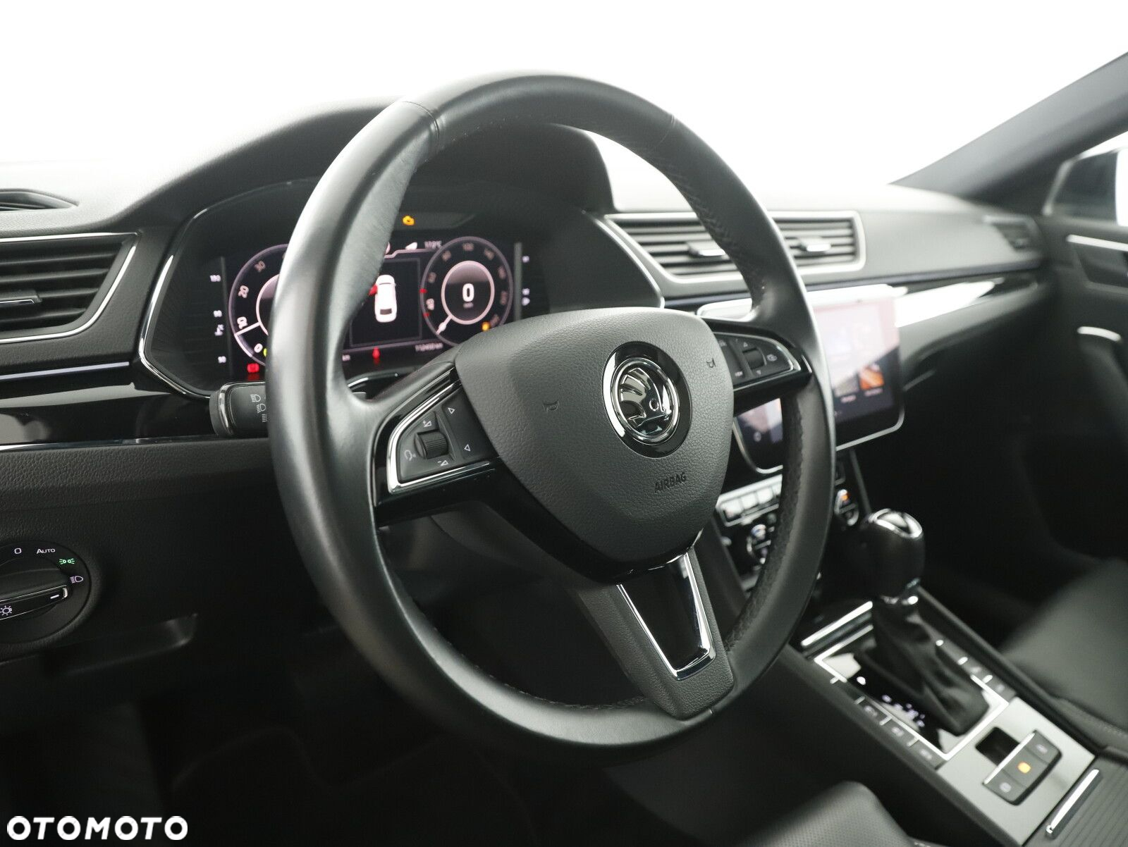 Skoda Superb 2.0 TDI SCR L&K DSG - 14