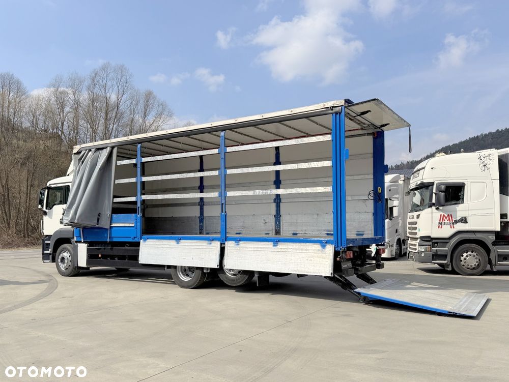 MAN TGS 26.320 6x2 // Oś skrętna i podnoszona // Zabudowa 8.30 // Specjalny //Burty // Winda // - 12