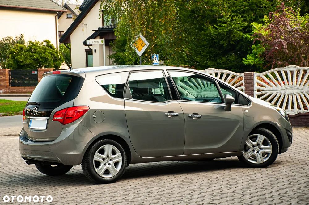 Opel Meriva 1.4 T Cosmo - 14