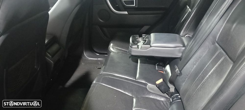 Land Rover Discovery Sport 2.0 D AWD R-Dynamic S - 18