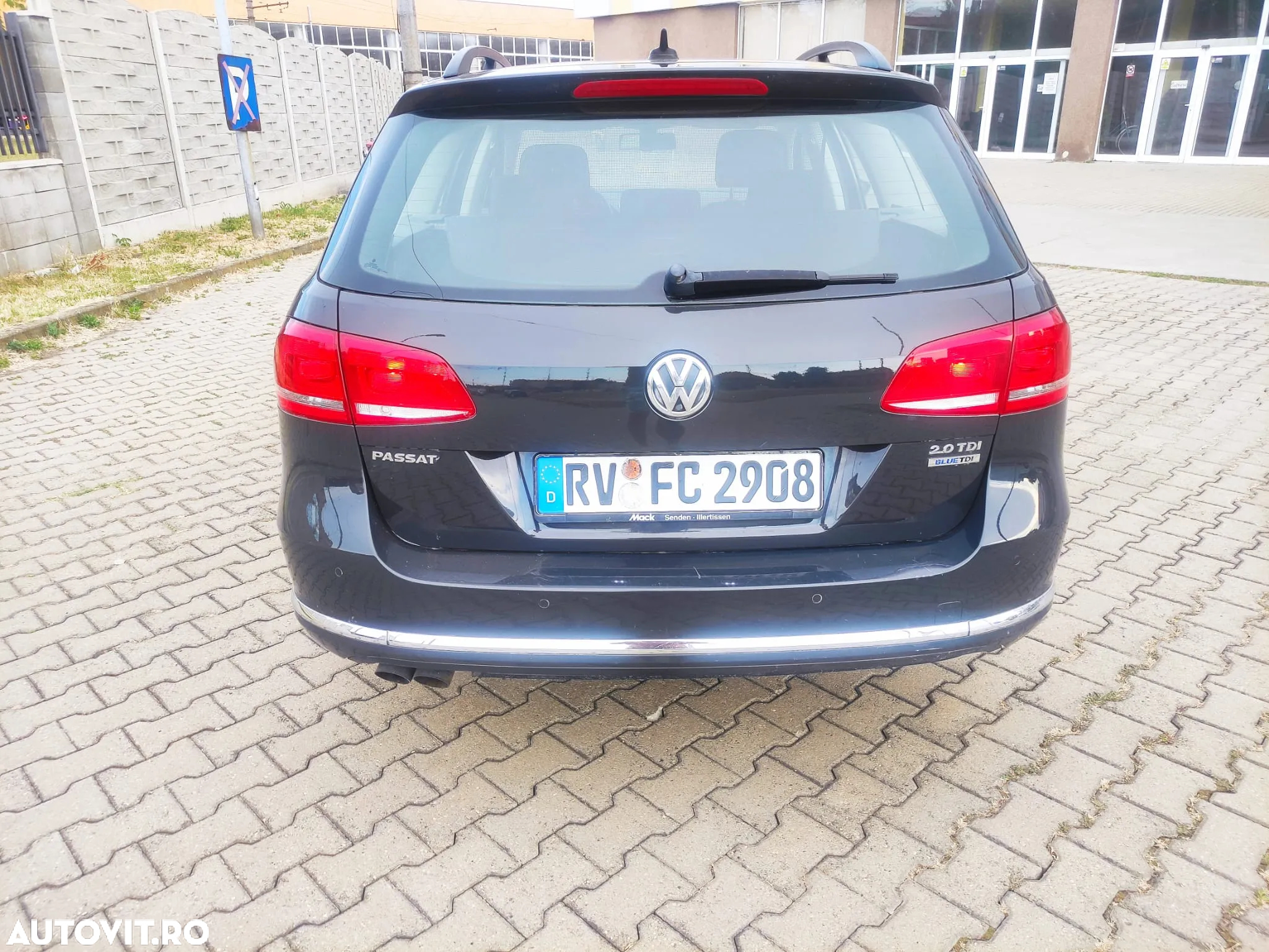 Volkswagen Passat - 16
