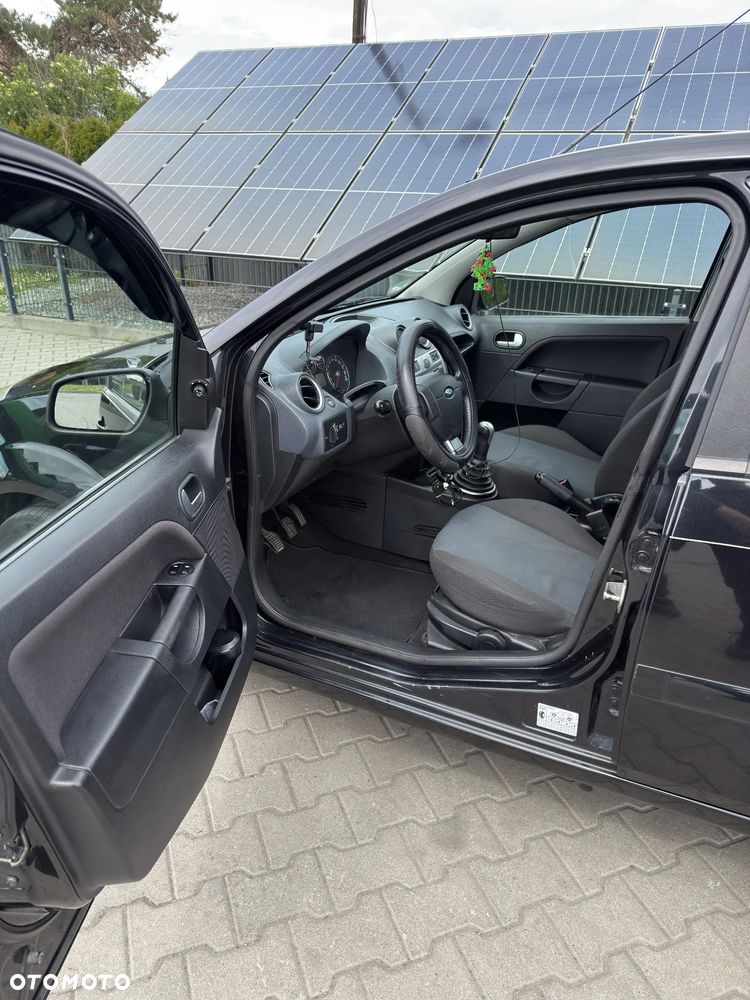 Ford Fiesta 1.6 TDCi Trend - 8