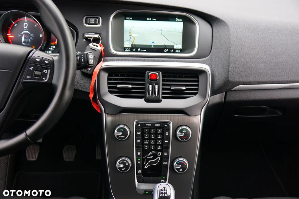 Volvo V40 D2 Linje You - 33