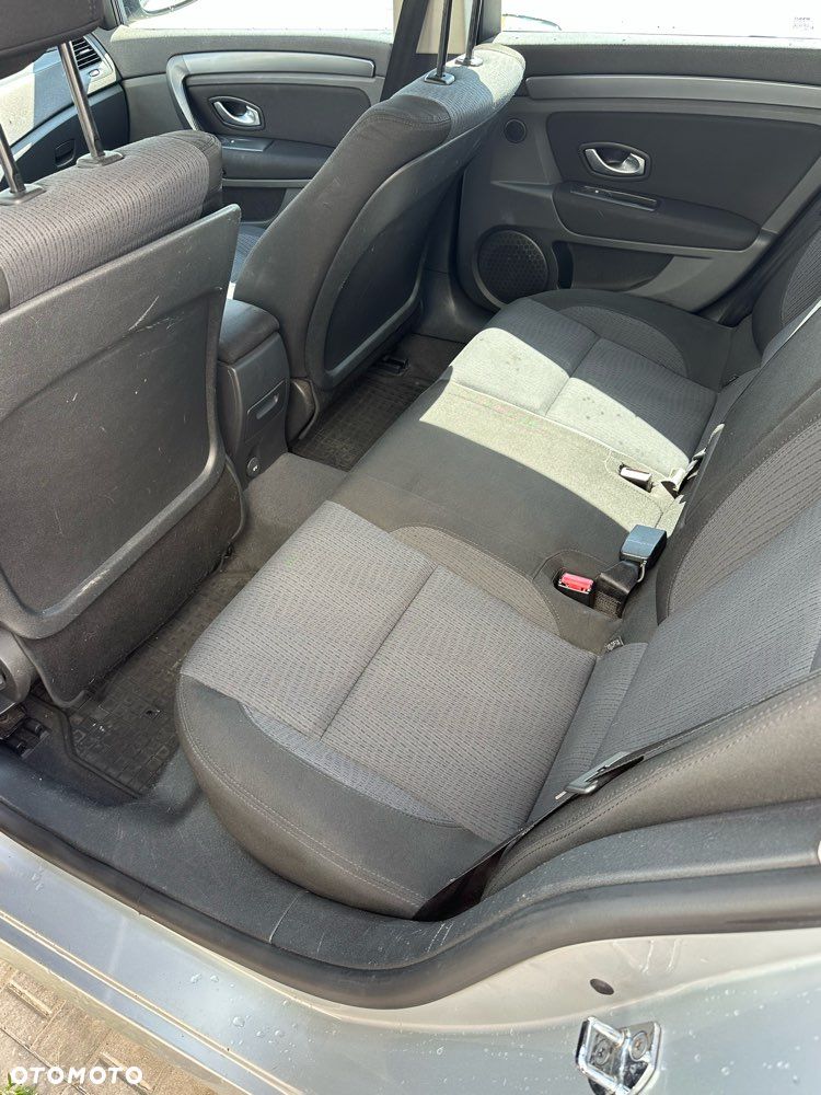 Renault Laguna 2.0 DCi Dynamique - 23