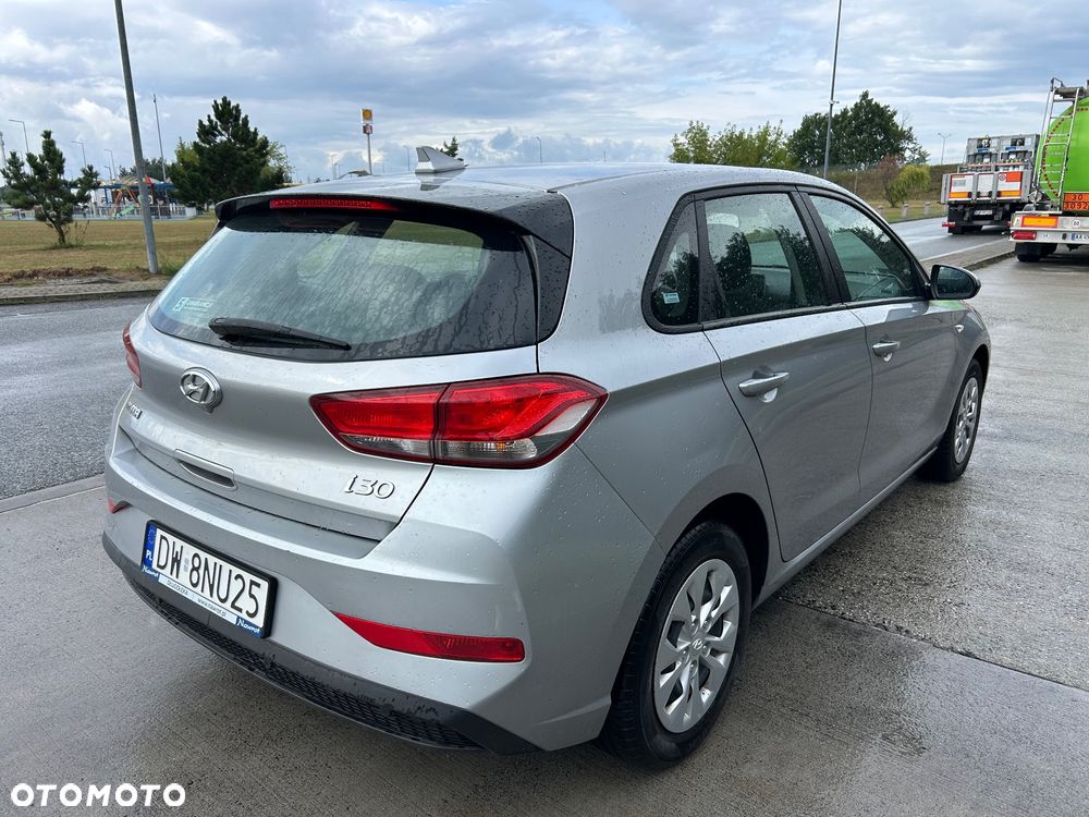 Hyundai i30 1.5 DPI Classic + - 6