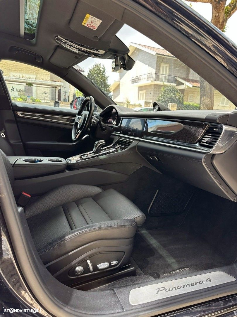 Porsche Panamera Sport Turismo 4 E-Hybrid - 22