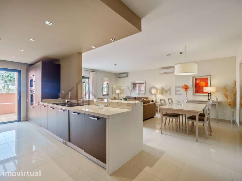 Moradia T3 Duplex - Amendoeira Golf Resort, Algarve - Grande imagem: 4/39
