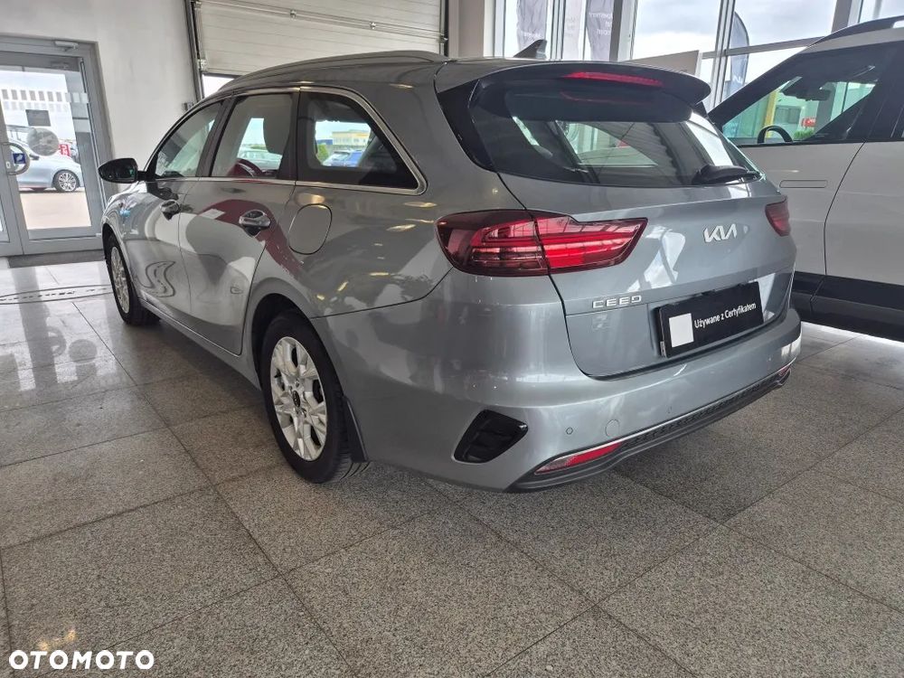 Kia Ceed 1.5 T-GDI M - 10