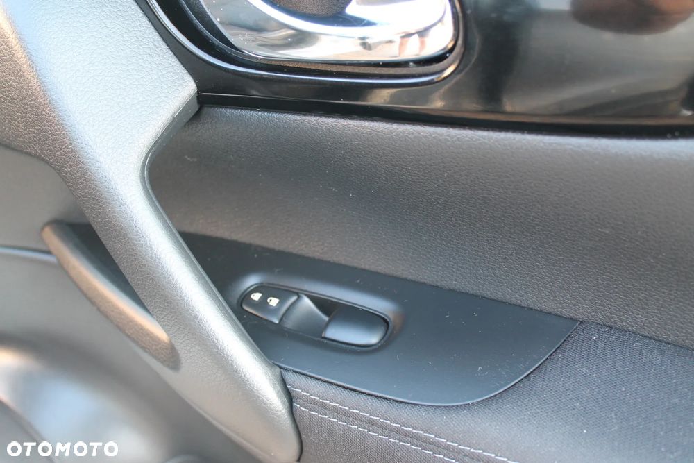 Nissan Qashqai 1.2 DIG-T N-Vision Xtronic EU6 - 32